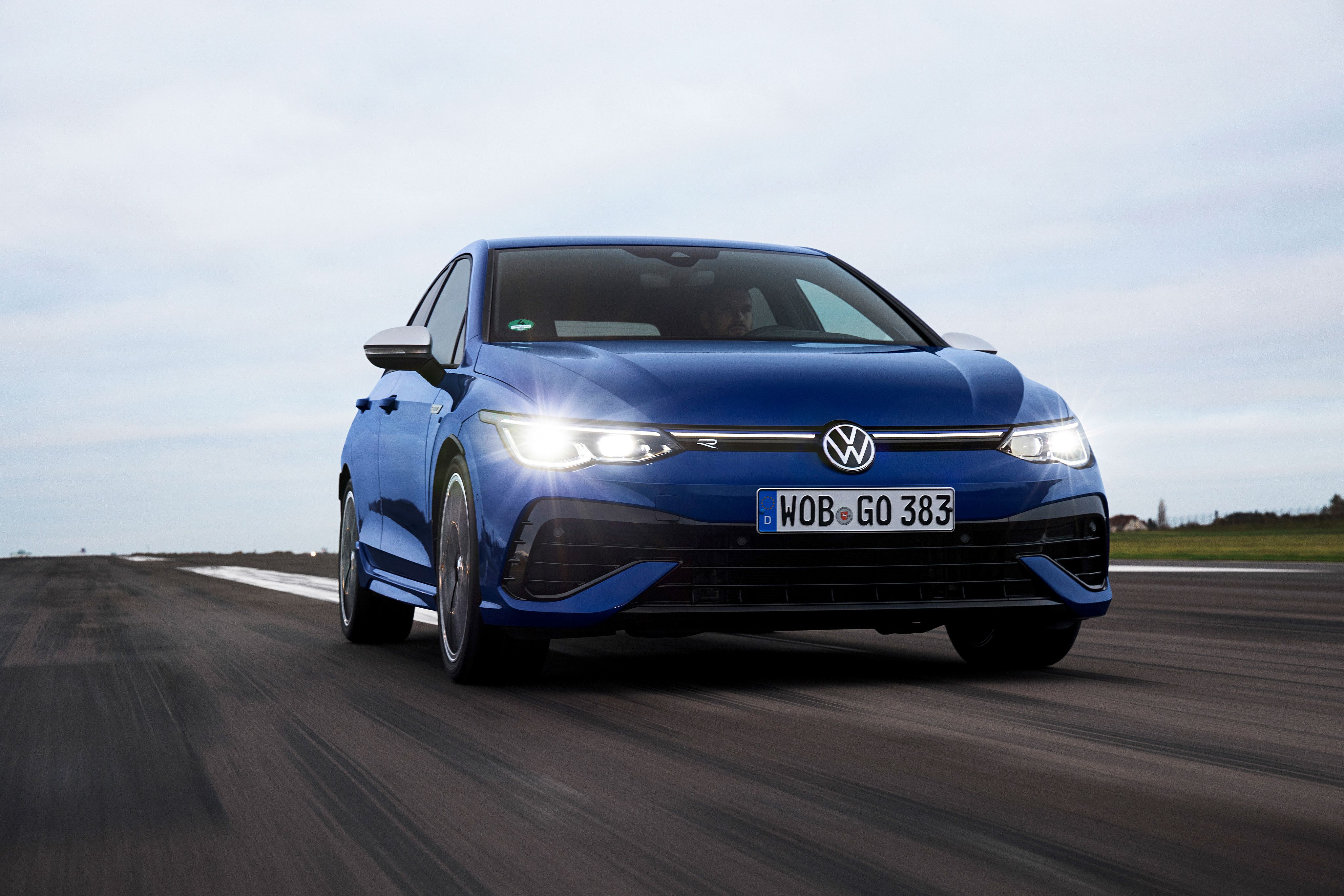 2022 Volkswagen Golf R review: An even hotter hatch - CNET