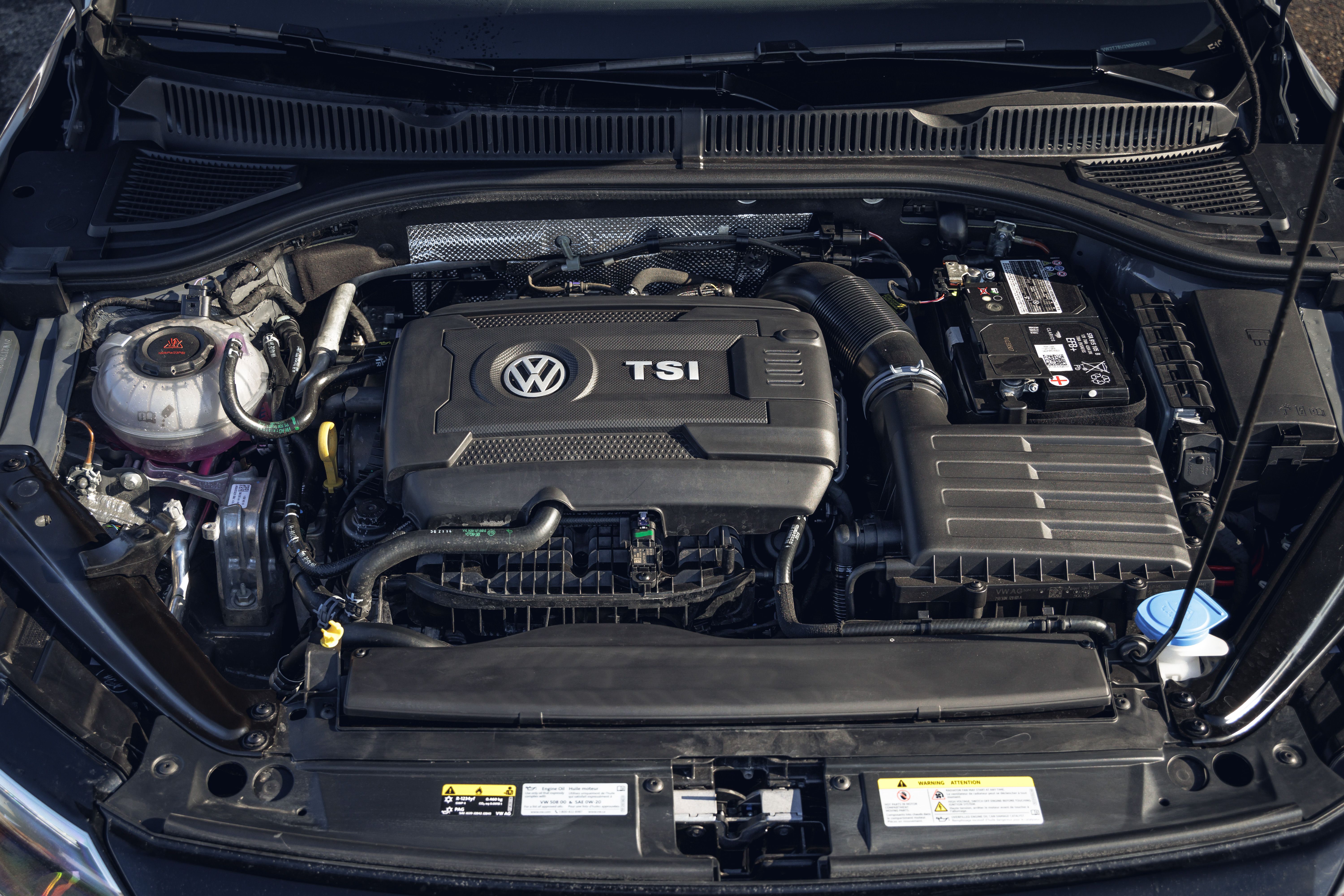 Full Hood Kit | VOLKSWAGEN JETTA GLI 2022 Full Hood Kit | VOLKSWAGEN JETTA GLI 2022