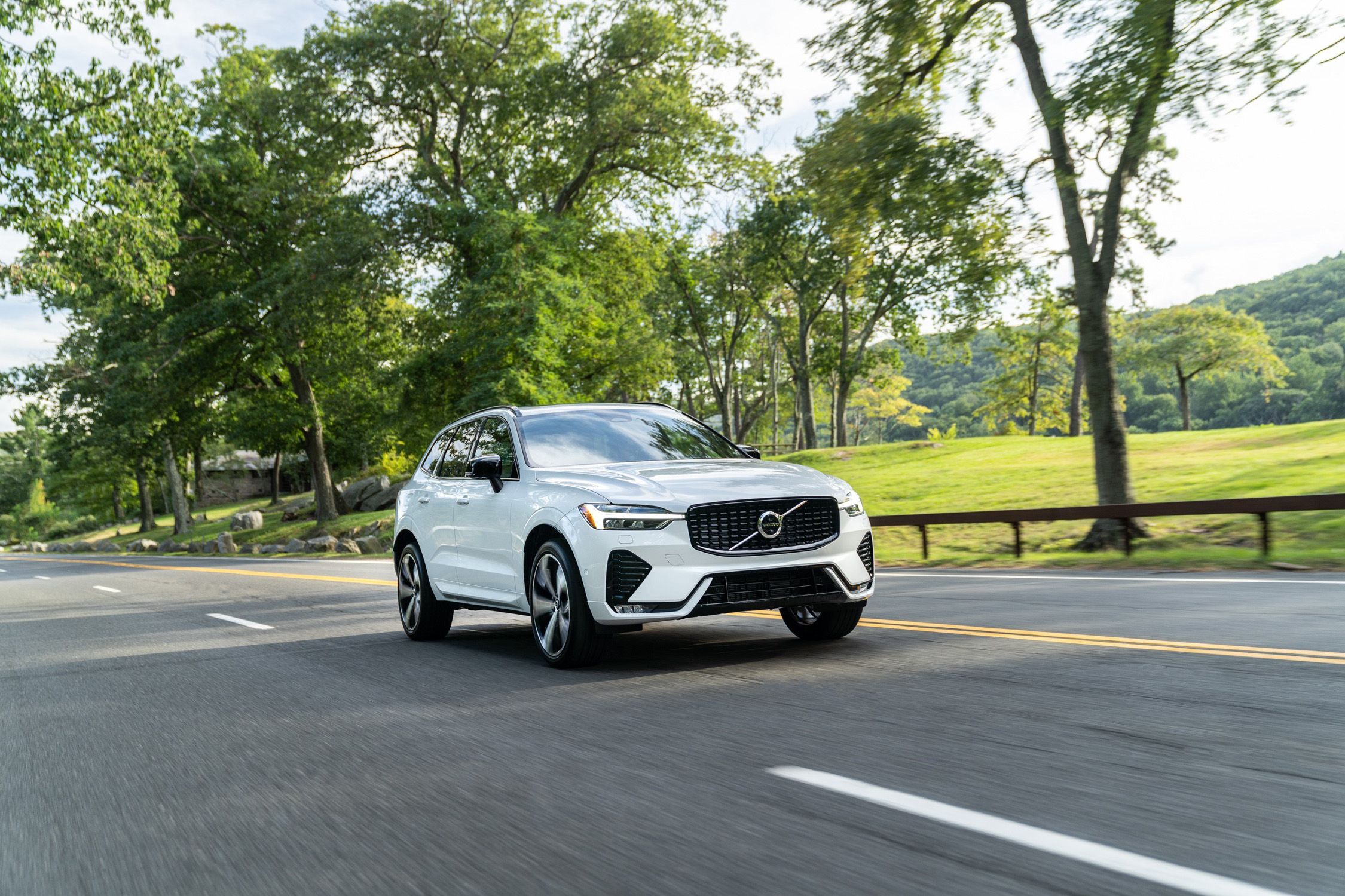 2025 Volvo XC60 Review Pricing and Specs