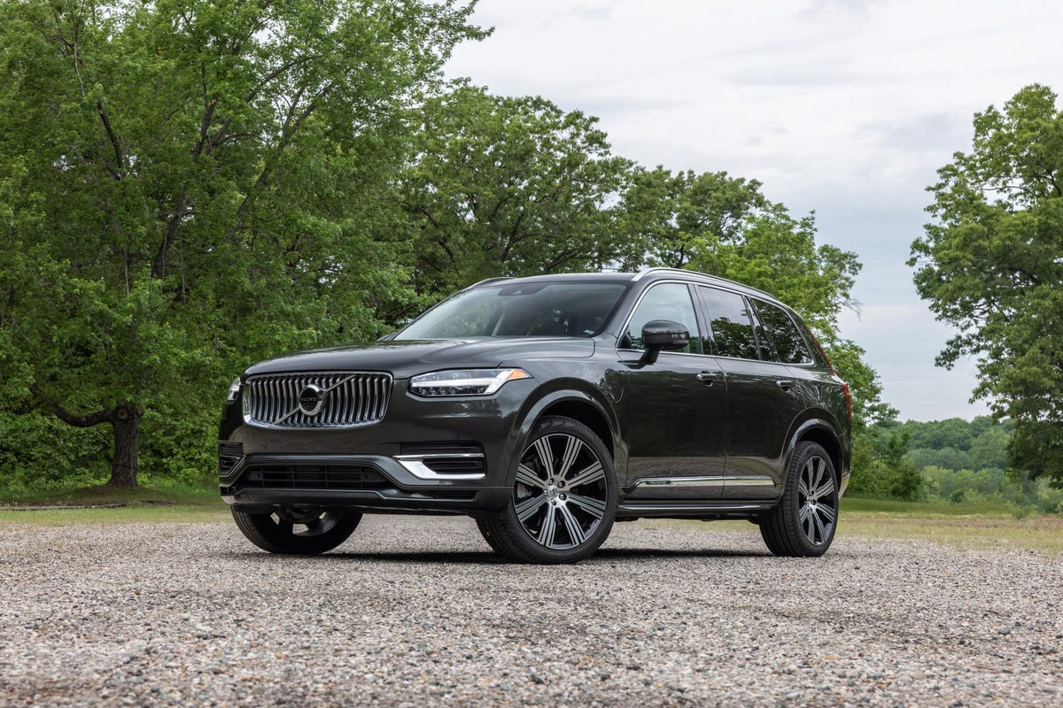 2023 Volvo XC90 Hybrid Review, Pricing, and Specs