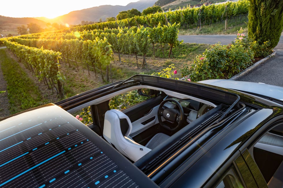 2023-06-23-fisker-ocean-graz-interior-sea-salt-z3a8765-qt48n4-6568bc8325257.jpg