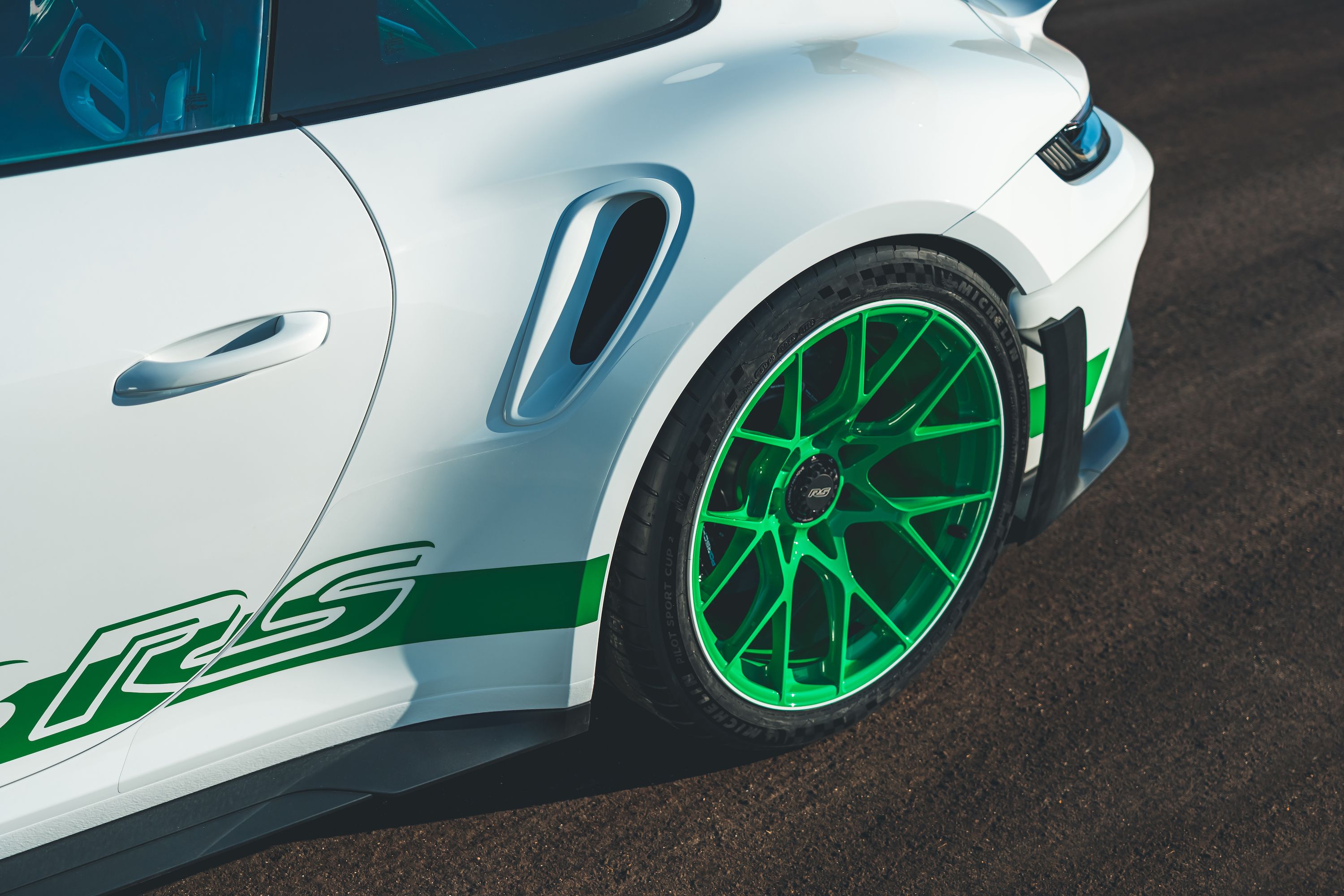 2023 Porsche 911 GT3 RS Tribute to Carrera RS Package: Photos