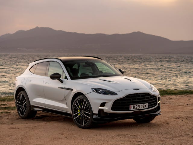 2023 aston martin dbx 707