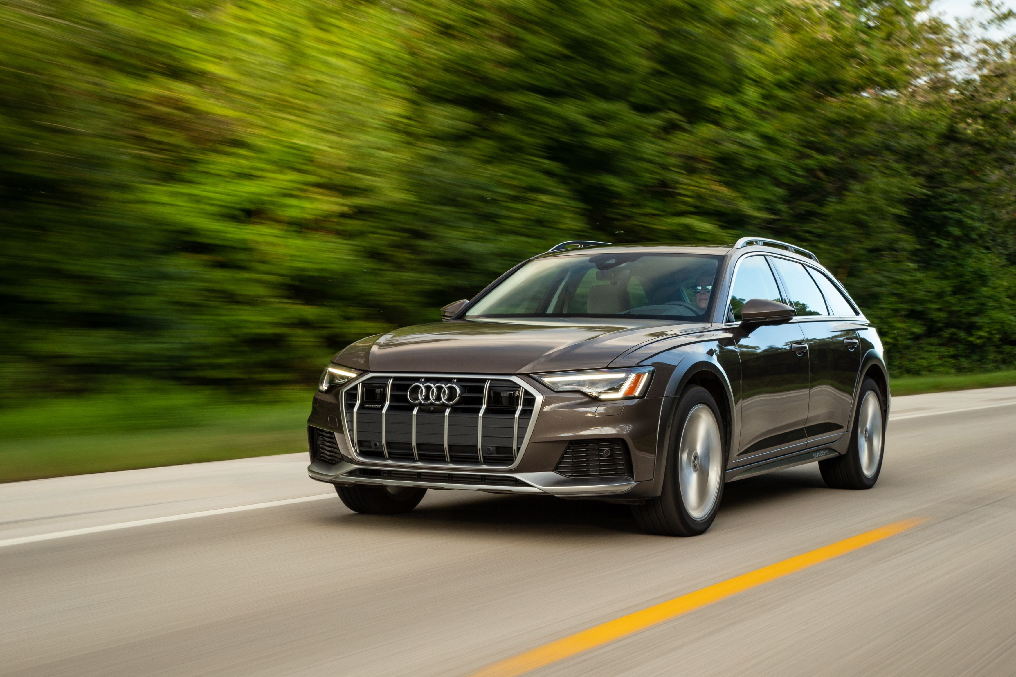 20 years of A6 Avant with offroad qualities: the new Audi A6