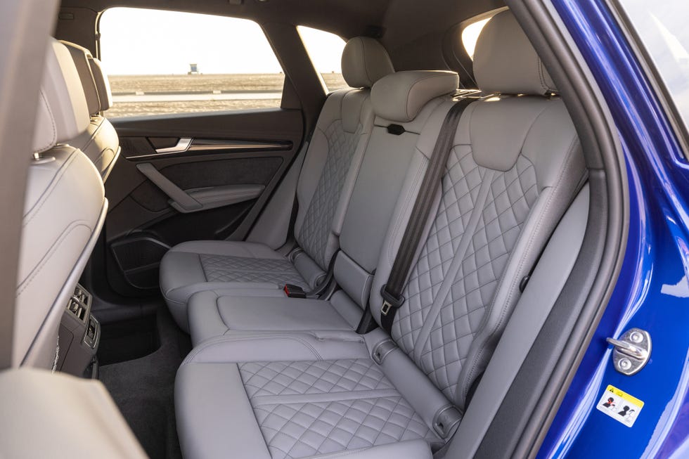 View Photos of the 2023 Audi SQ5