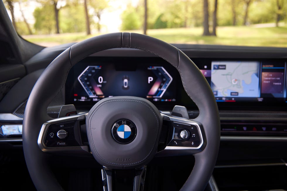 2023 BMW 760i xdrive vs 2023 BMW i7 xdrive60 2023 bmw 760i xdrive vs 2023 bmw i7 xdrive60