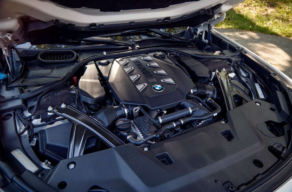 2023 BMW 760i xdrive vs 2023 BMW i7 xdrive60 2023 bmw 760i xdrive vs 2023 bmw i7 xdrive60