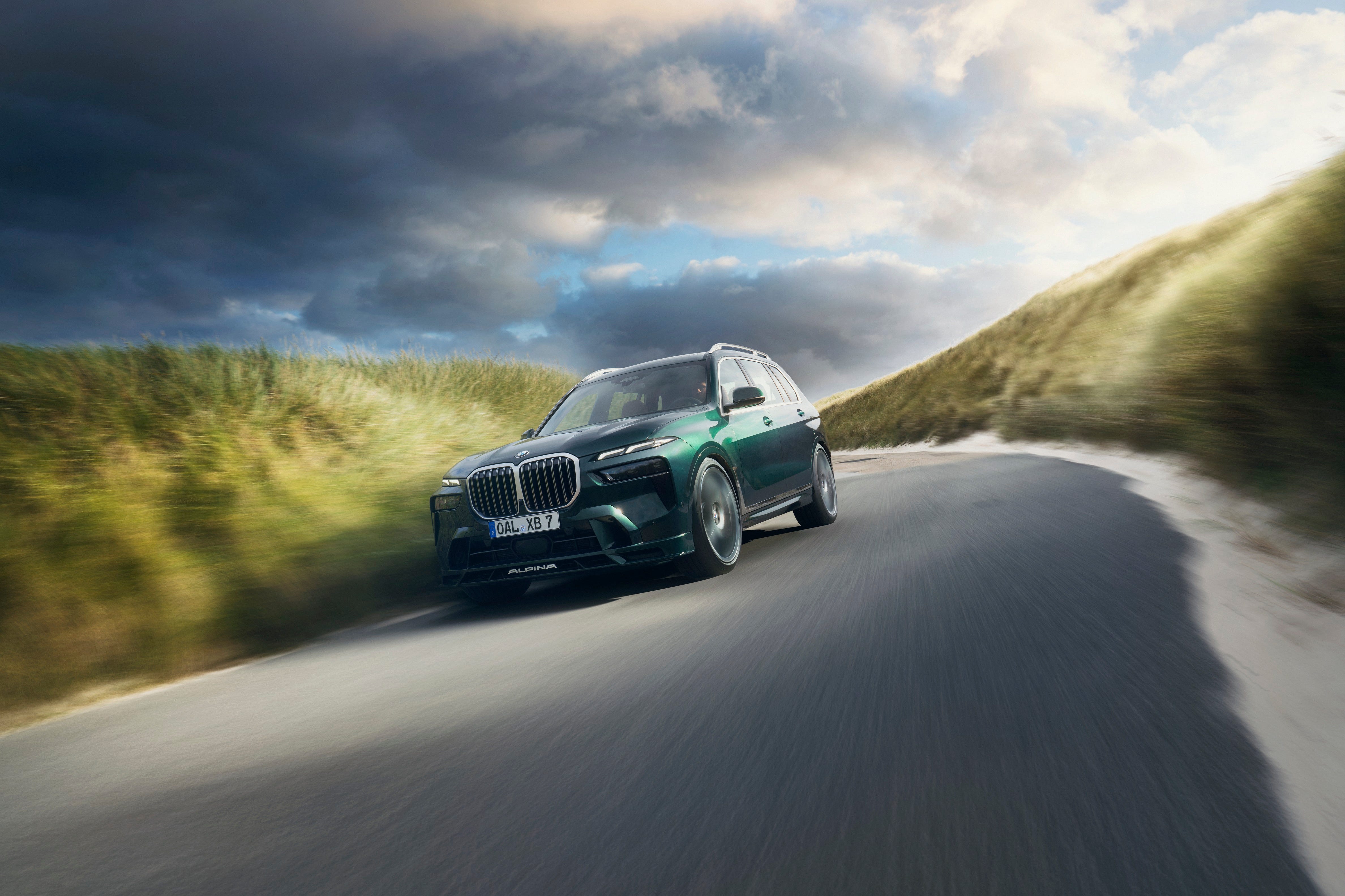 2025 BMW Alpina XB7