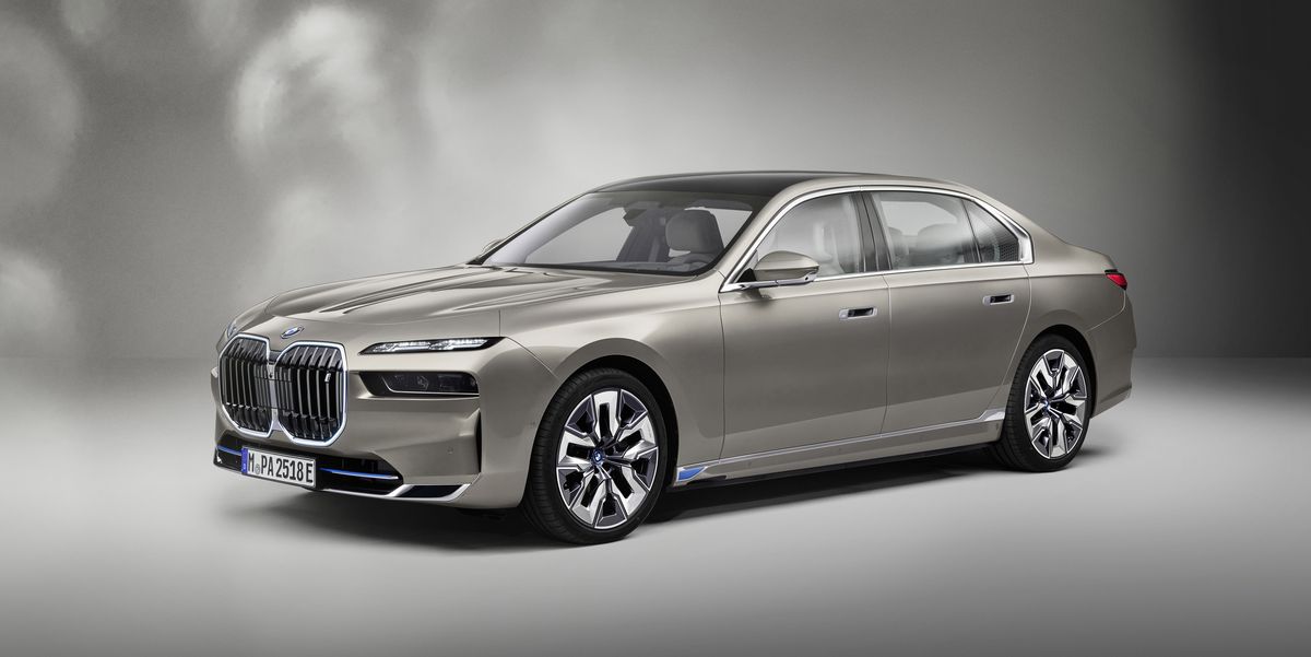 2023 BMW i7 Review, Pricing, and Specs