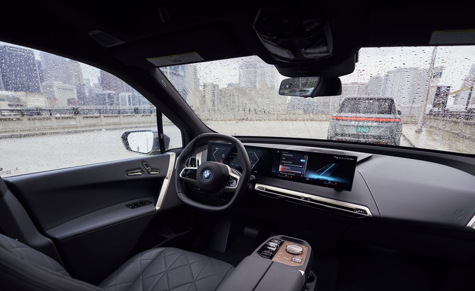 BMW iX (2024): Angebote, Test, Bilder & technische Daten