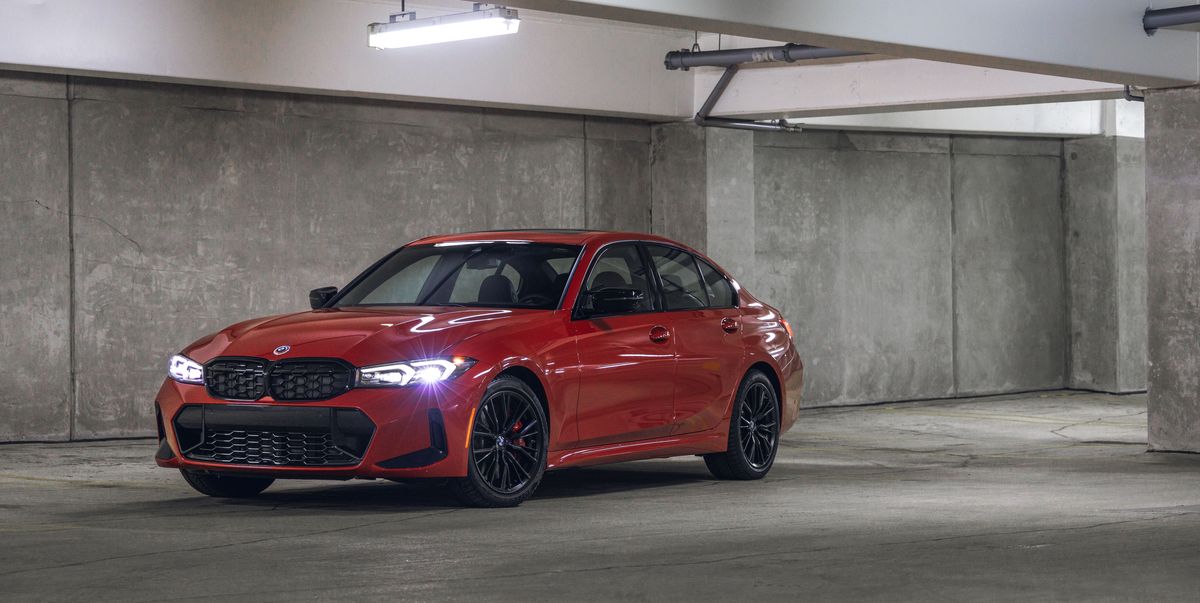 View Photos of the 2023 BMW M340i xDrive