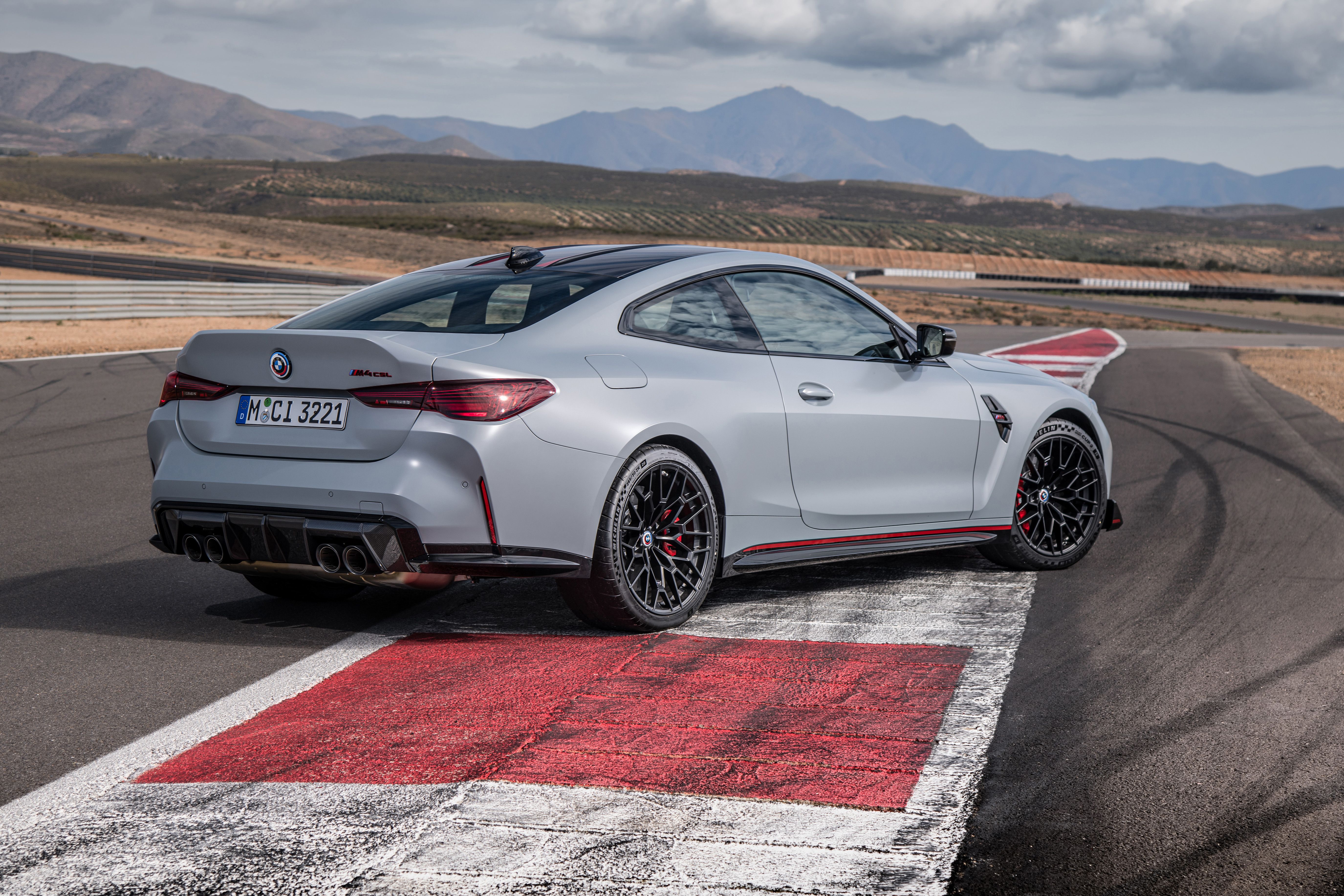 2023 BMW M4 CSL Is 240 Pounds Lighter and Packs 543 Horsepower