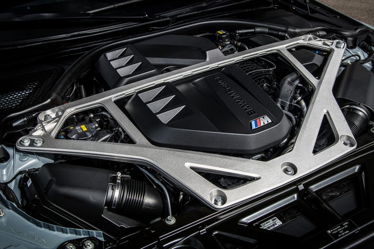 2023-bmw-m4-csl-drive-121-1664158857.jpg