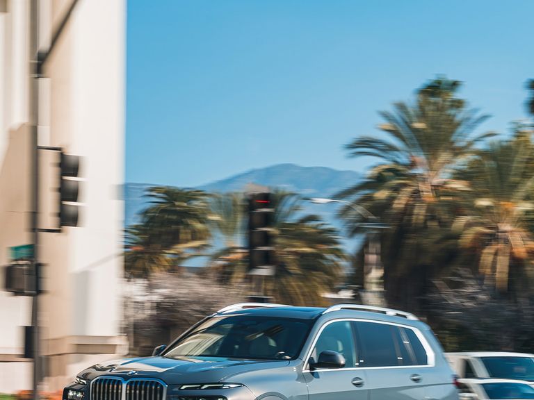 BMW X7 (G07): Engines & technical data