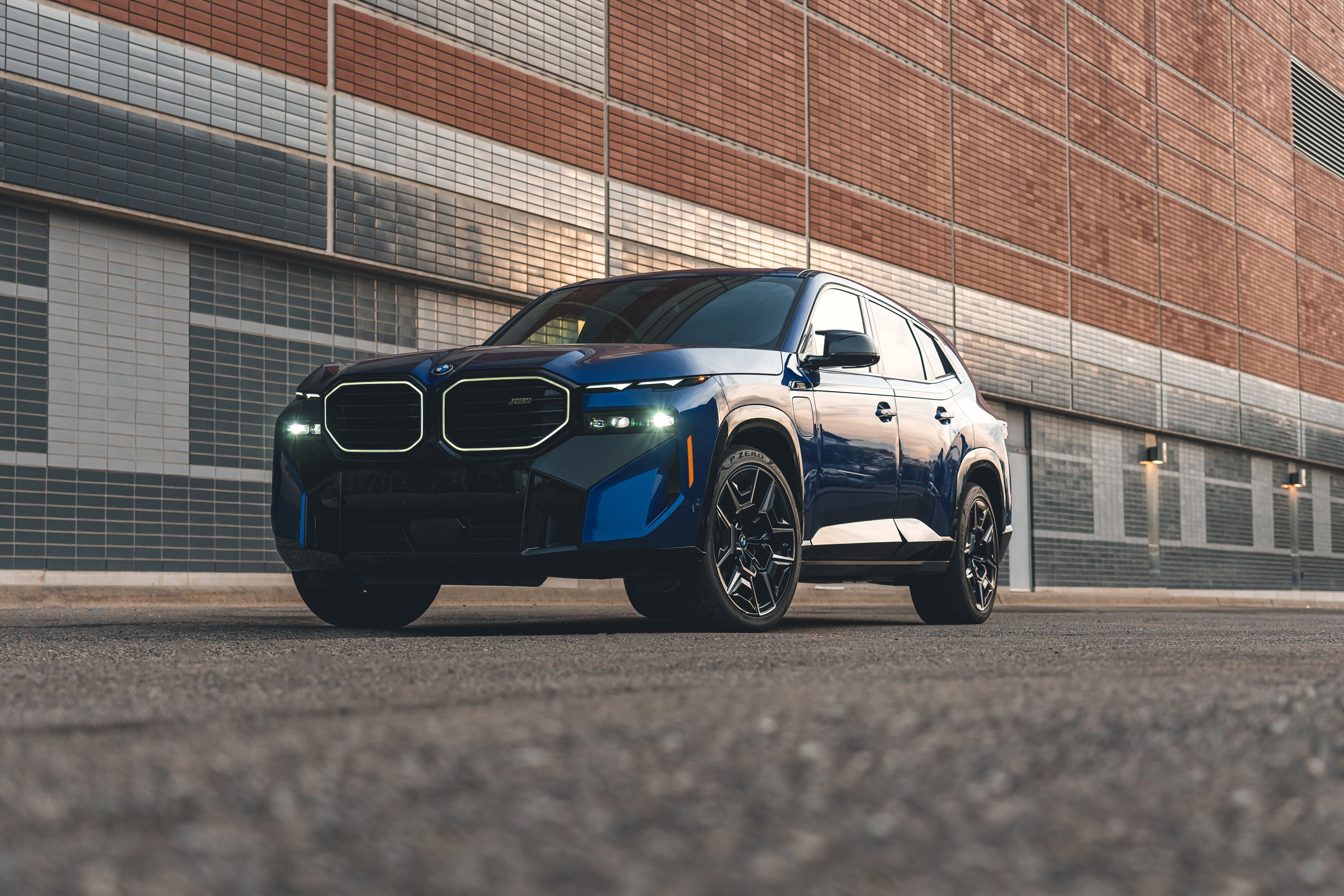 2023 BMW X7 Review, Pricing, and Specs