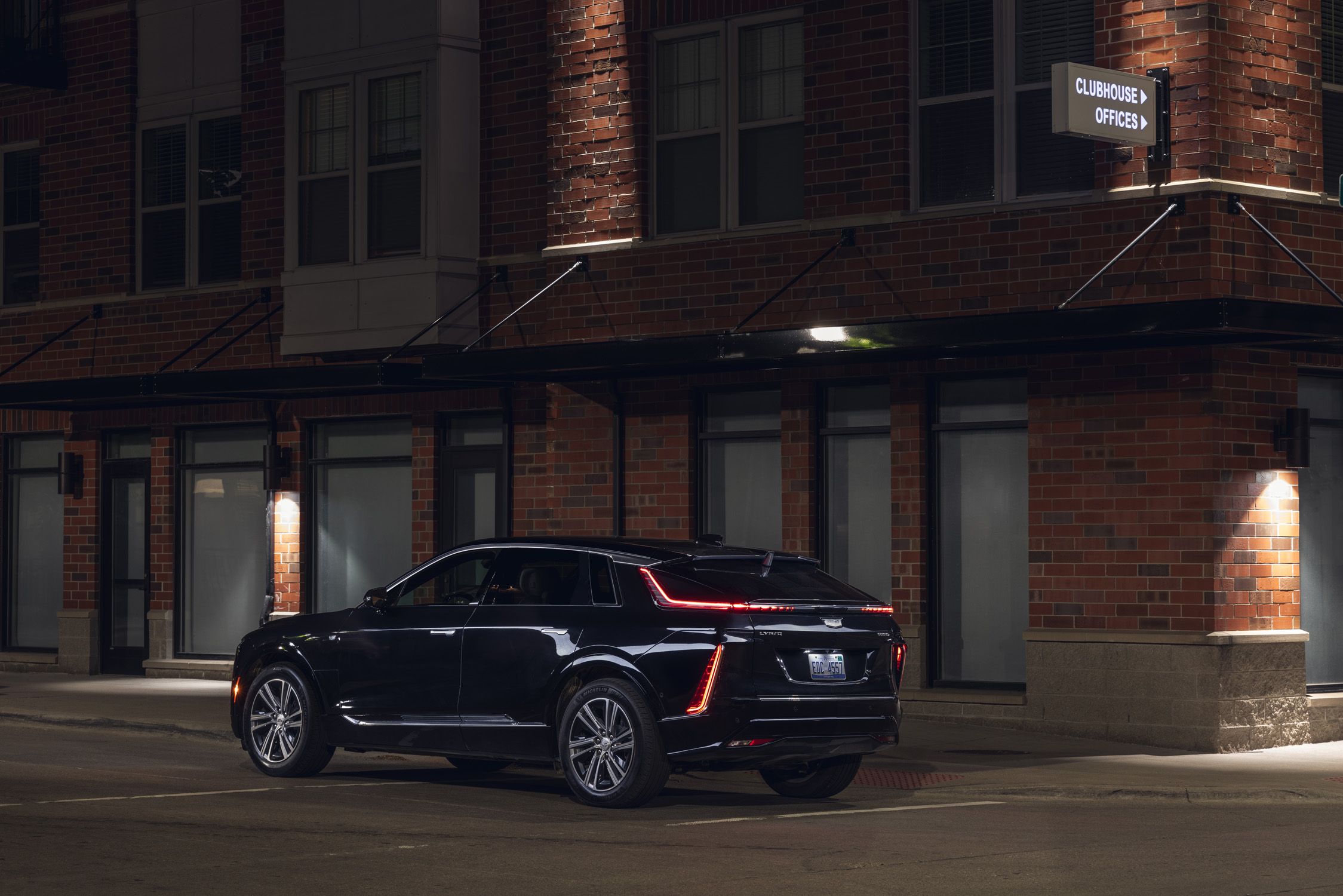 2023 Cadillac Lyriq And 2023 Genesis Electrified GV70 Photos