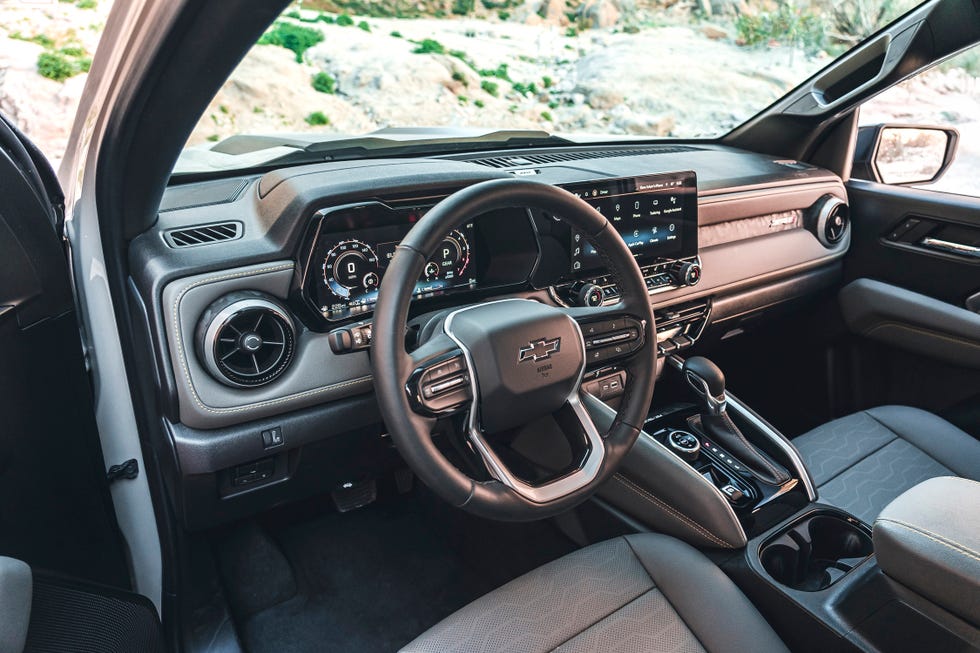 2024 toyota tacoma trd offroad vs 2023 chevrolet colorado zr2