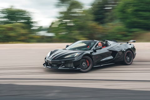 2023 chevrolet corvette z06 3lz convertible in black drifting