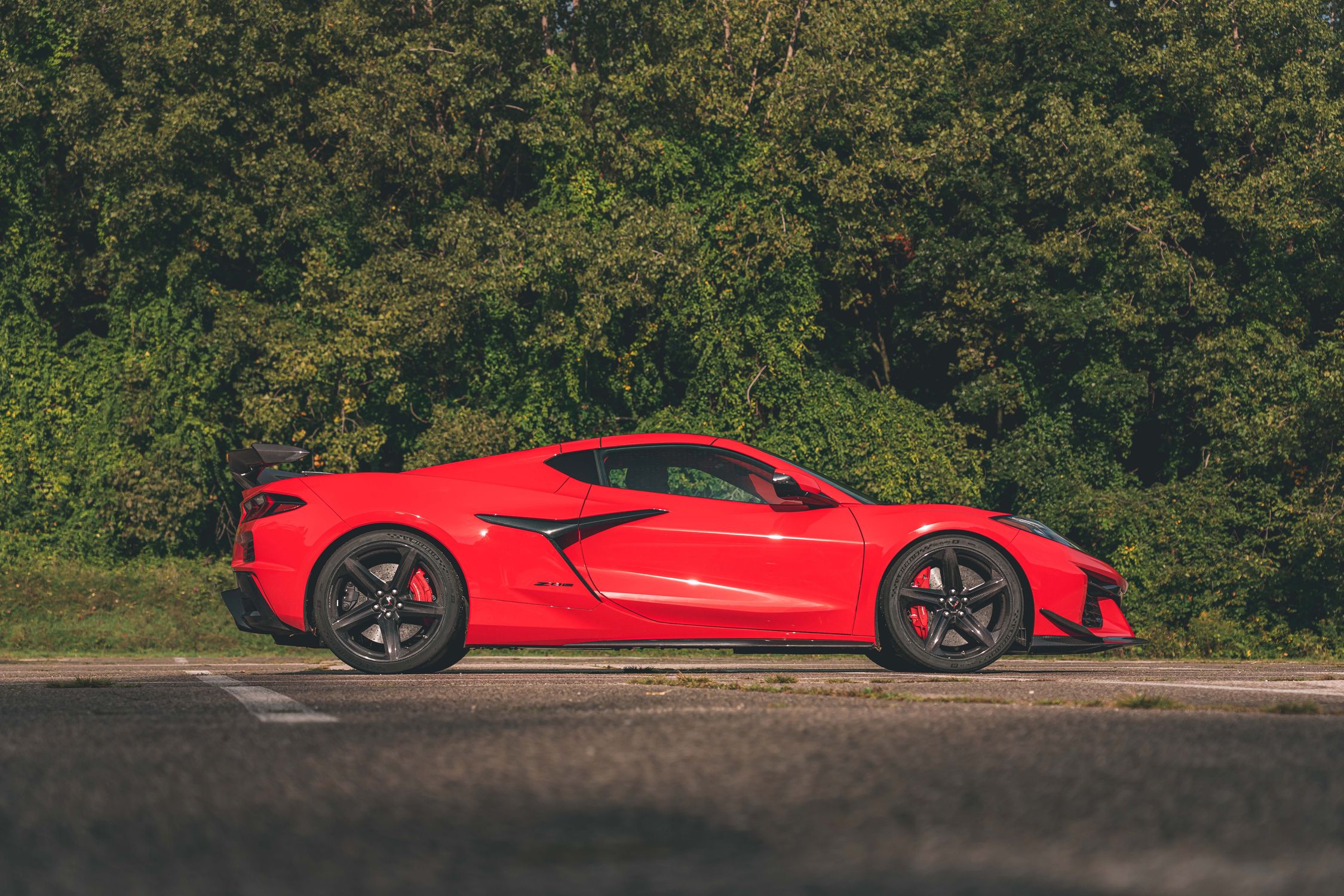 View Photos of the 2023 Chevrolet Corvette Z06 w/ Z07 Package