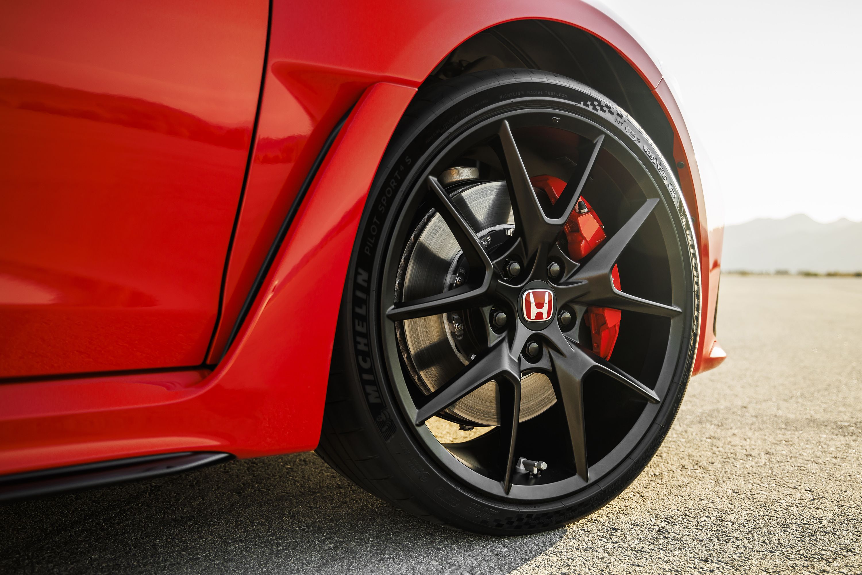 2023 Honda Civic Type R Good For 326 HP But Gains 88 Lbs