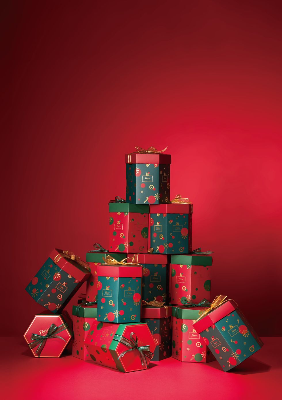 聖誕節,耶誕節,聖誕禮物,聖誕樹,香氛,禮物,聖誕節配色,儀式感,童趣,文青,質感,美妝,彩妝,保養