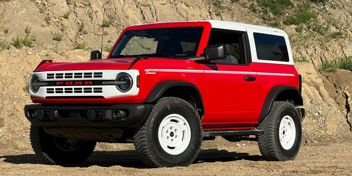 2023 Ford Bronco Review, Pricing, and Specs