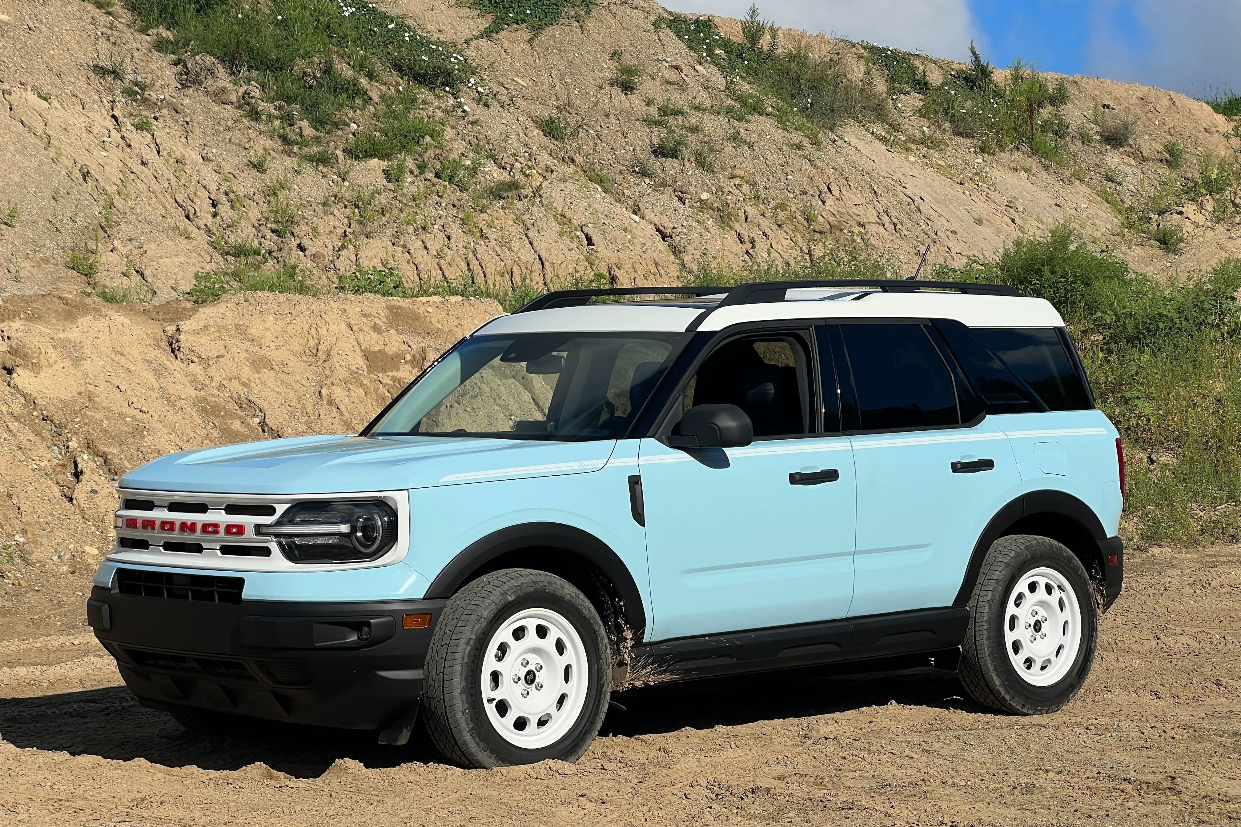 Ford Debuts New Bronco Heritage Edition Variants for 2023 – Robb