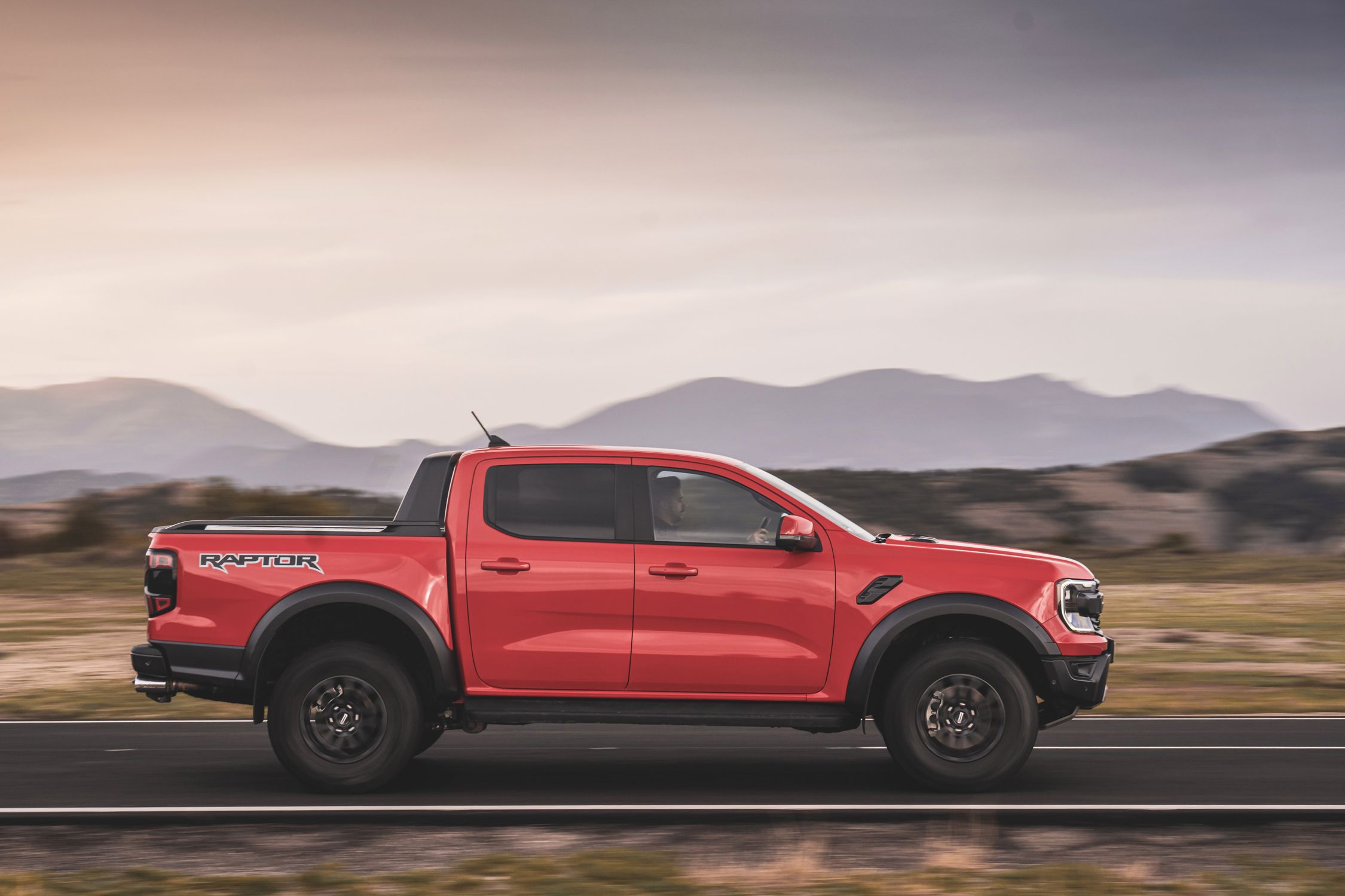 Ford Ranger Raptor: Pick-up im Zugwagentest
