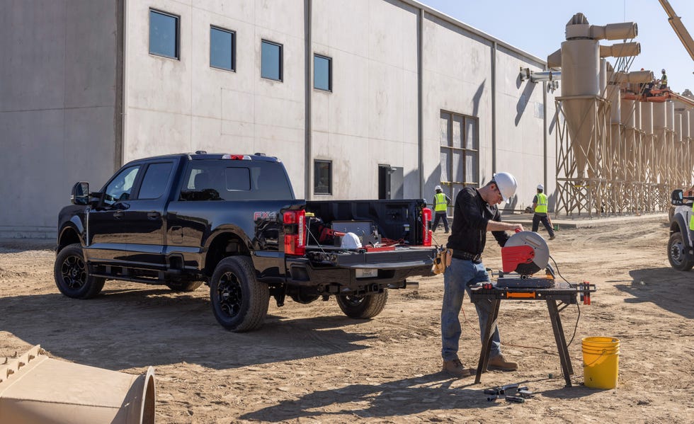 levantado 2023 f250 blanco