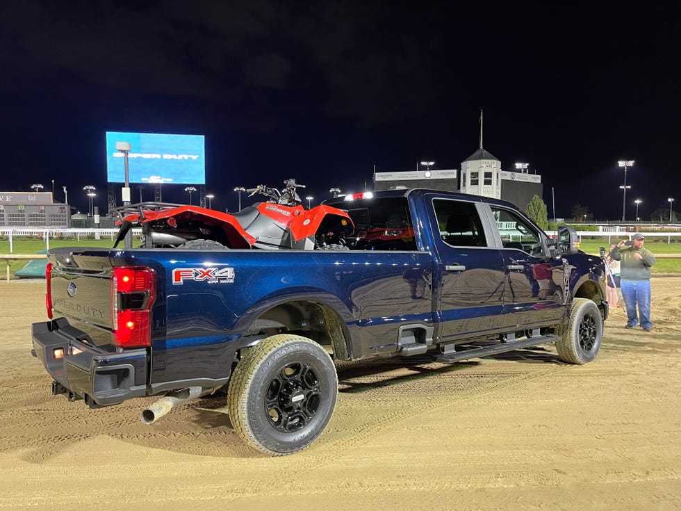 levantado 2023 f250 blanco