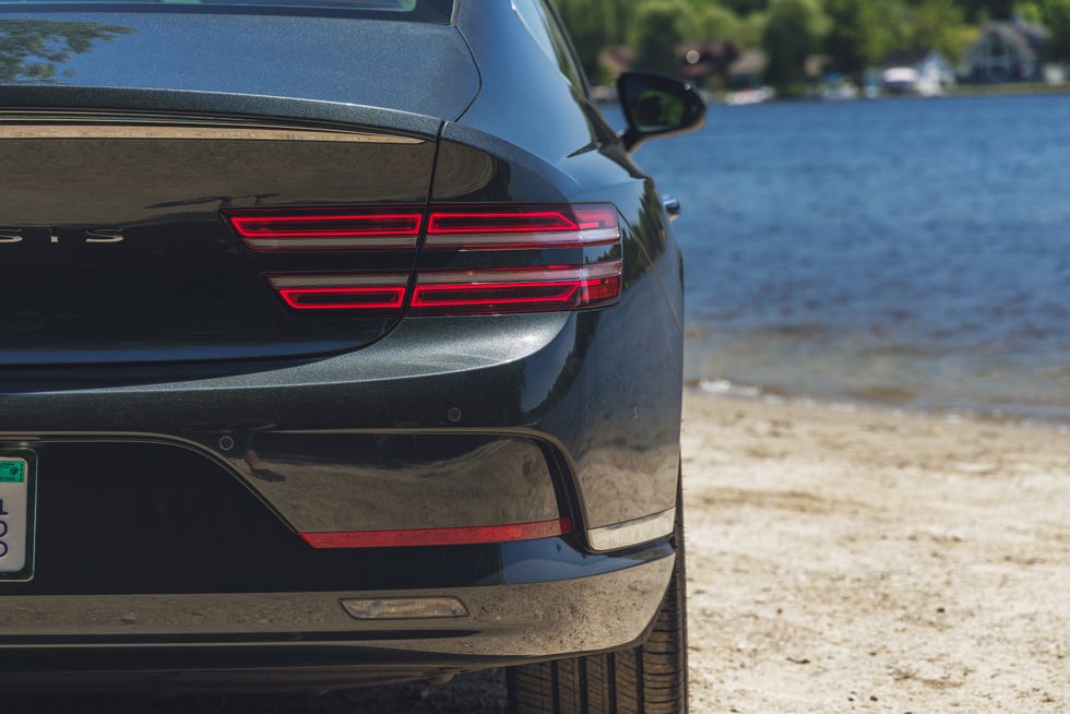 2023 genesis electrified g80