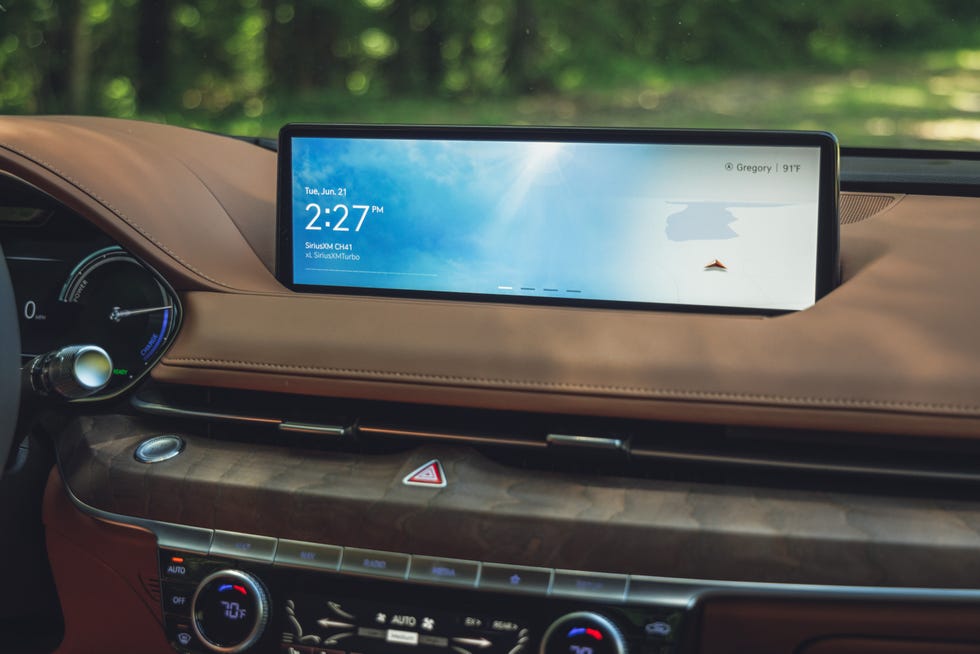 2023 genesis electrified g80