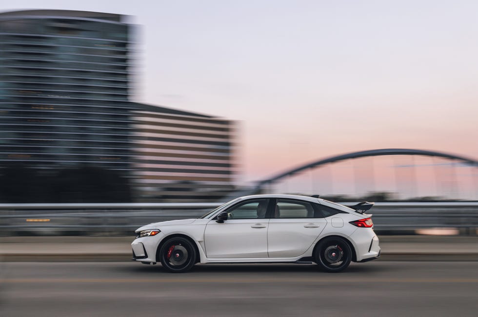 2023-honda-civic-type-r-3208-edit-166845