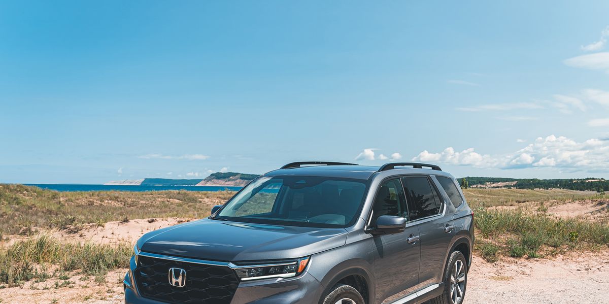 2023 Honda Pilot Elite Tested: Birds of a Feather Fly Together