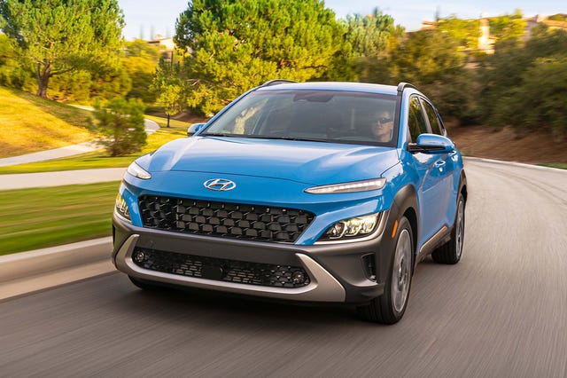 2023 hyundai kona limited driving