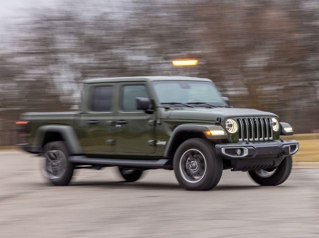 2023 Jeep Gladiator Review, Pricing, and Specs