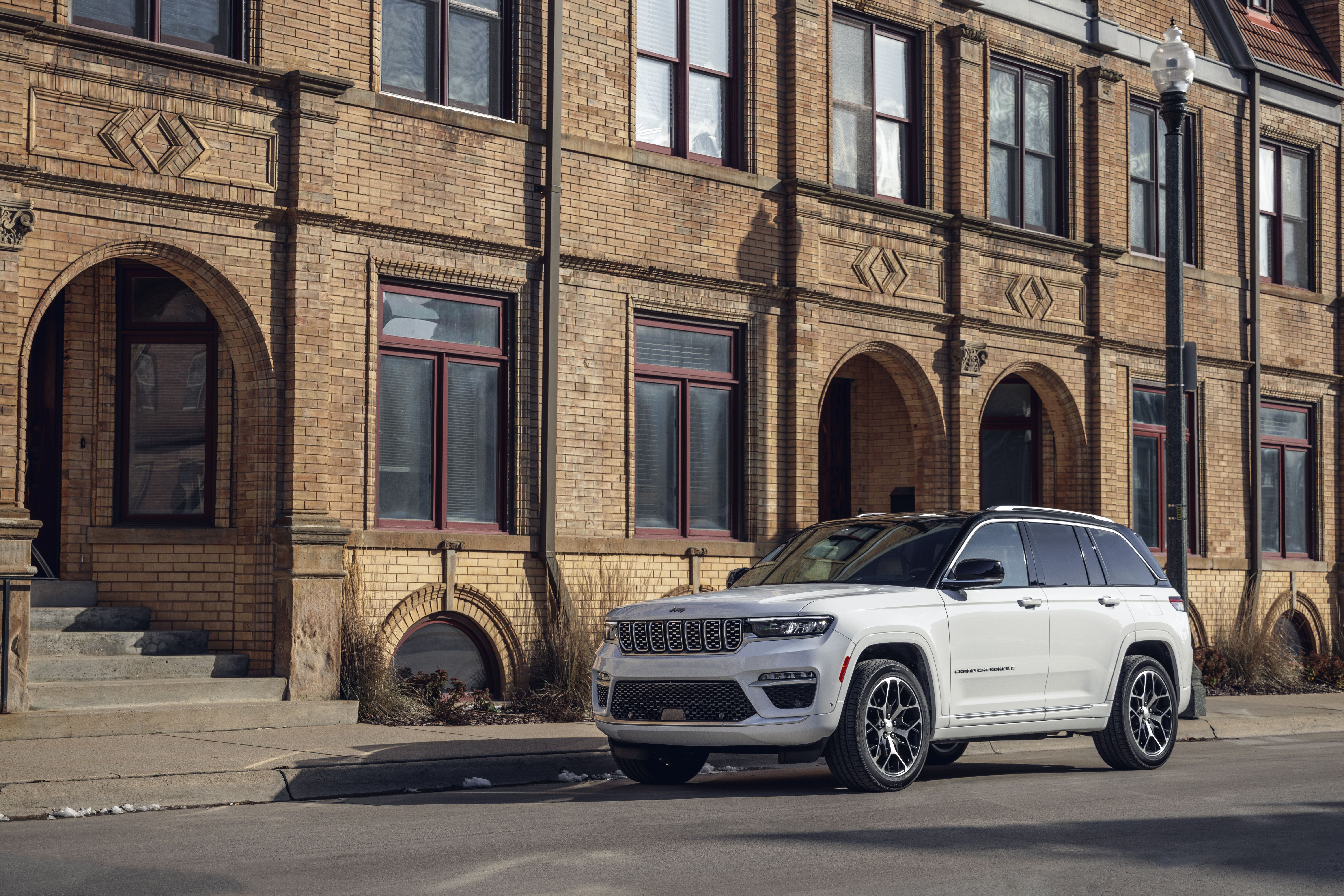 2023 Jeep Grand Cherokee Evaluation, Pricing, and Specs 