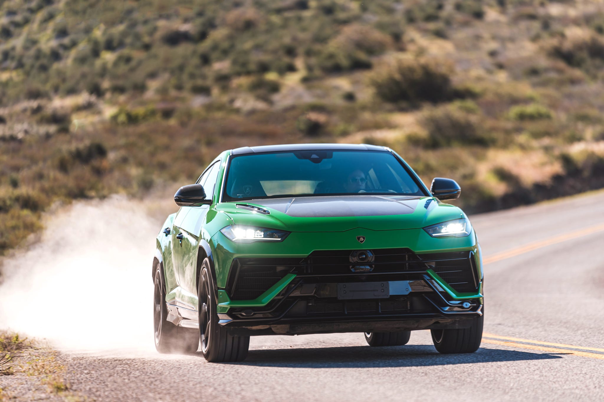 20 Lamborghini Urus Review, Pricing, and Specs