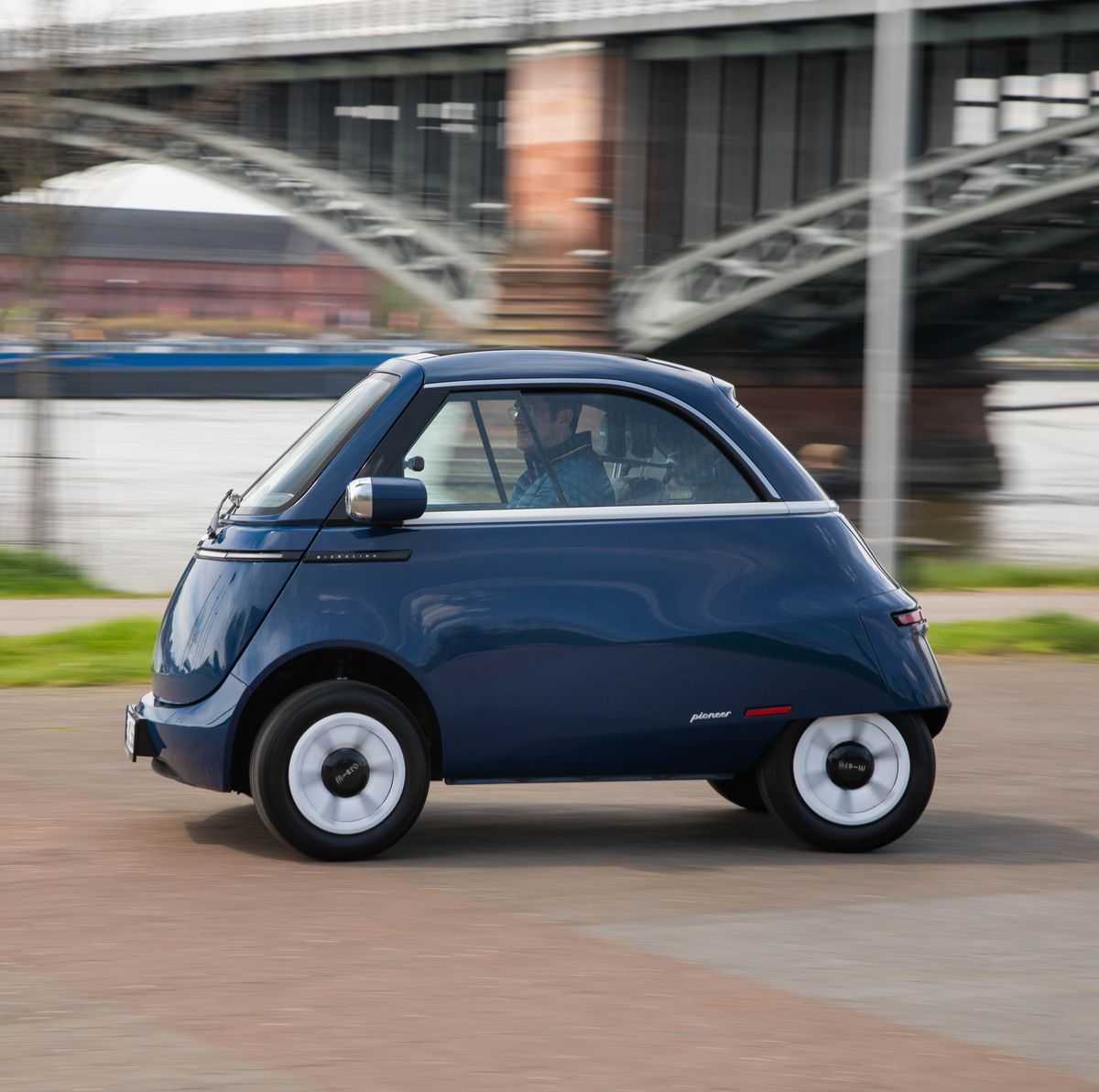 2023 Microlino Ev City Car: Vintage-Style Charm In A Tiny Package