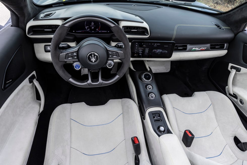 2024 maserati mc20 cielo spyder interior