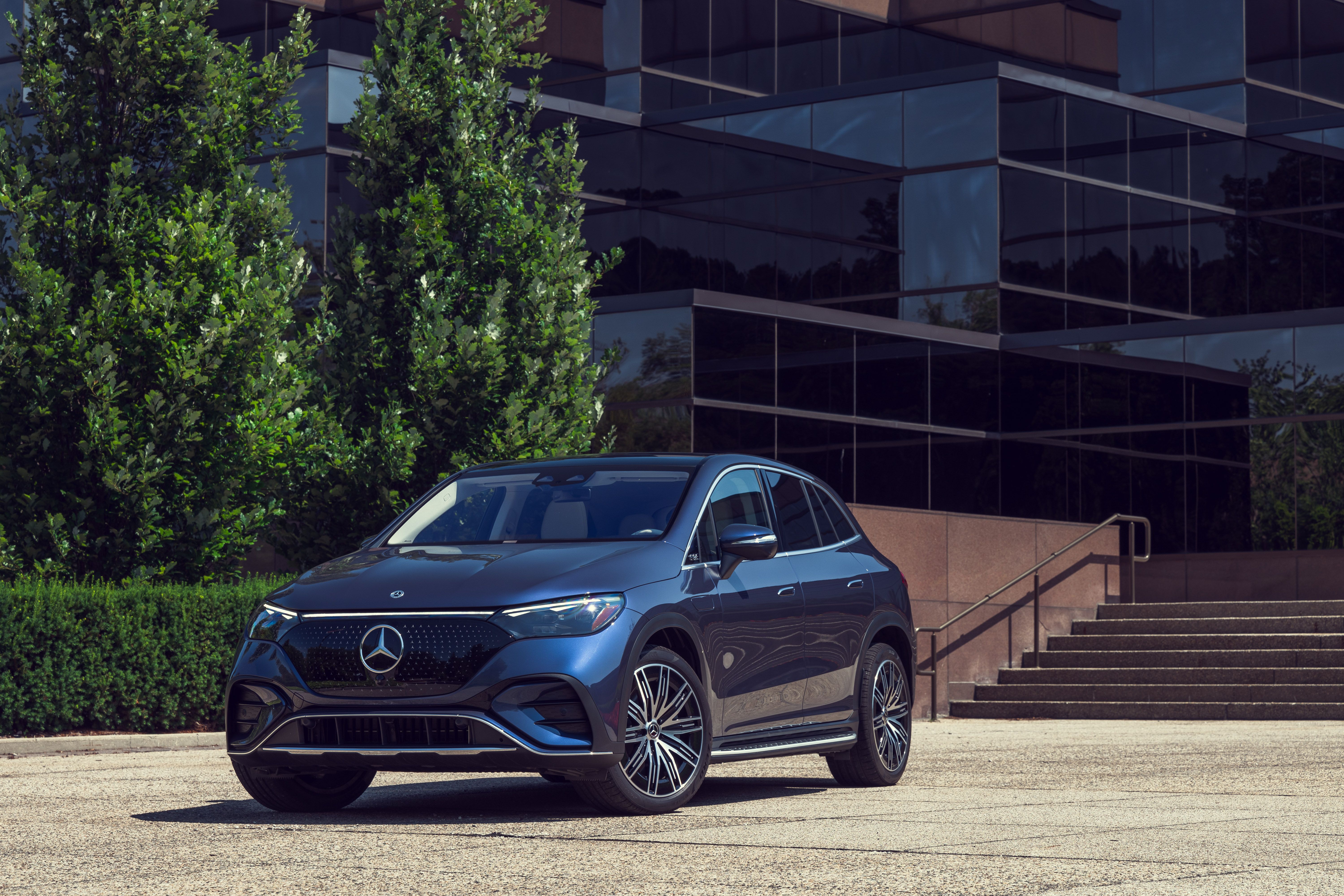 2023 Mercedes-Benz EQE SUV Review, Pricing, and Specs