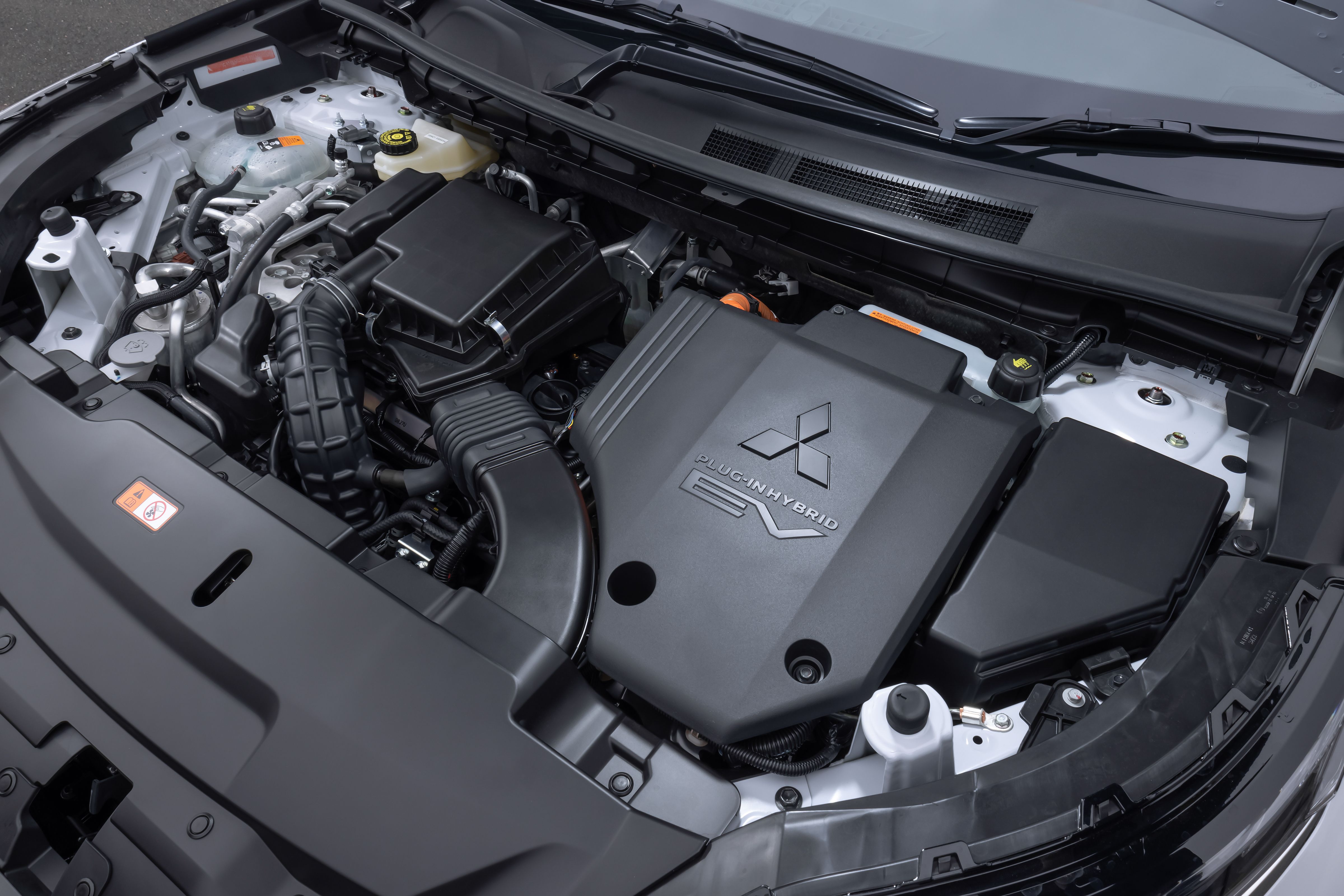 REVIEW: 2023 Mitsubishi Outlander PHEV Plug-In Hybrid