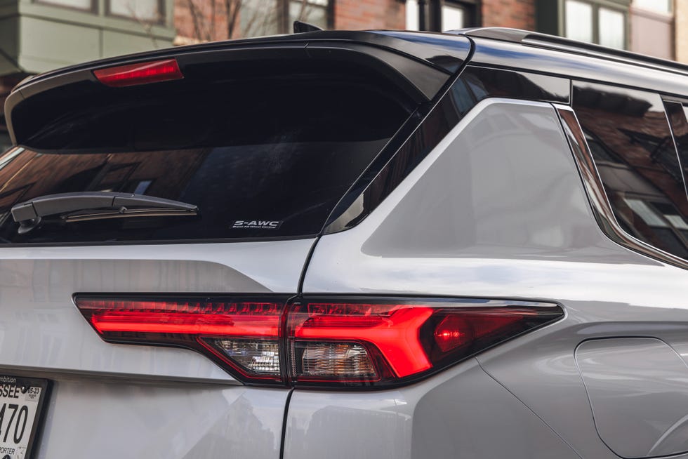 2023 mitsubishi outlander phev