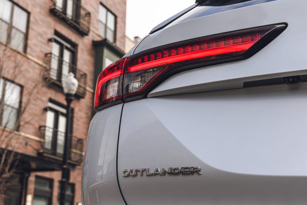 2023 mitsubishi outlander phev