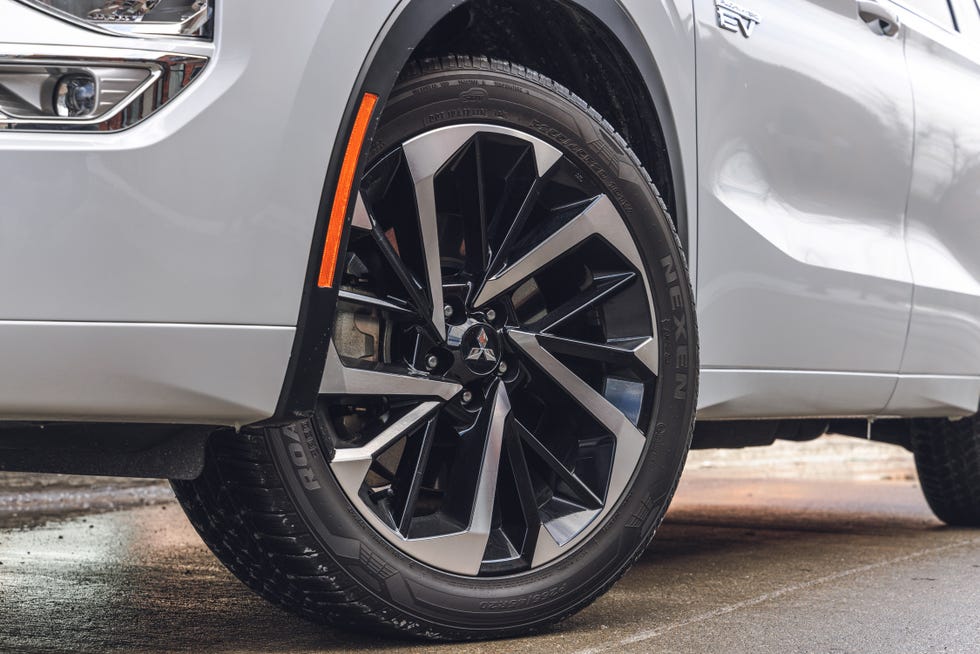 2023 mitsubishi outlander phev