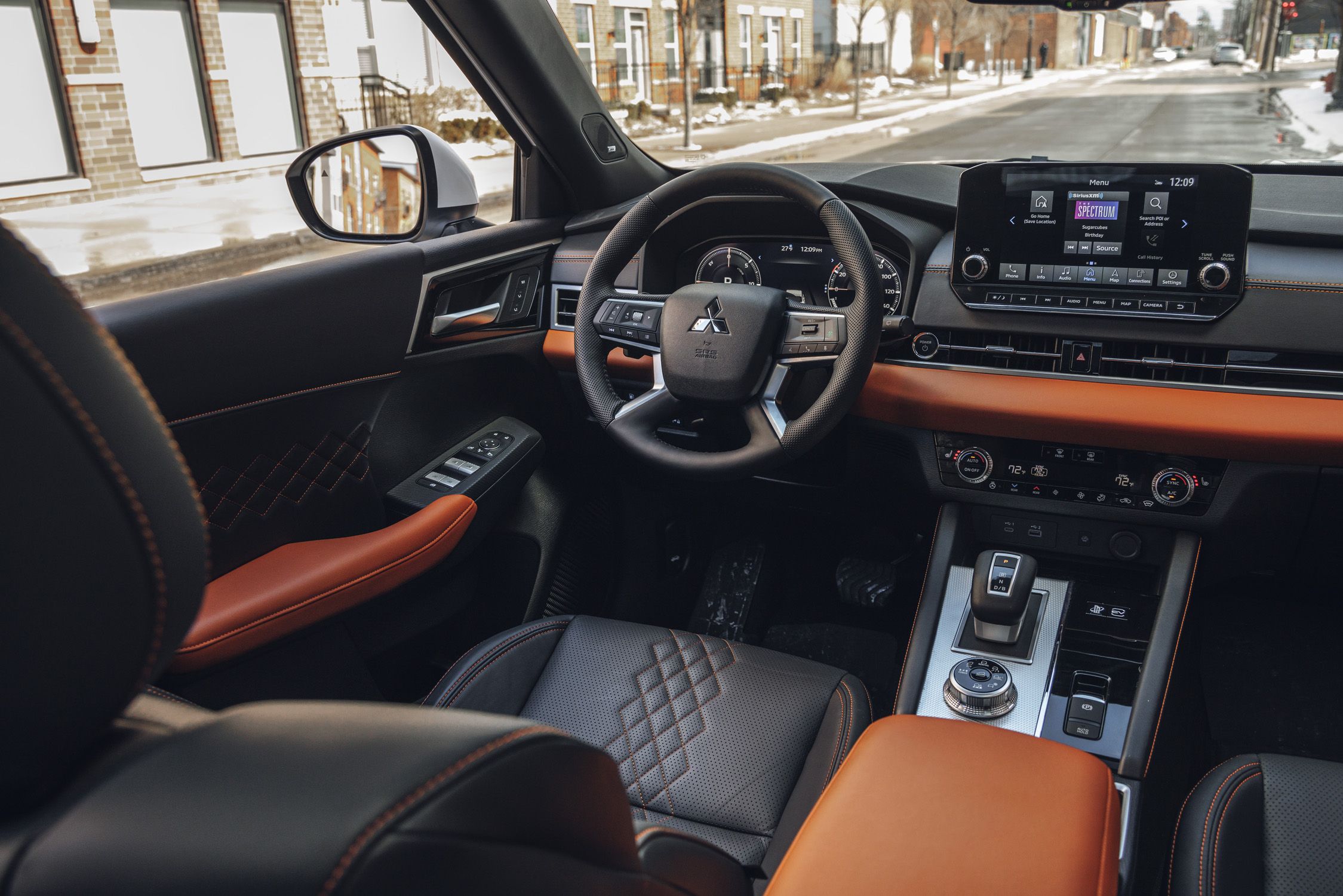 2023 Mitsubishi Outlander in-depth Walkaround Interior & Exterior
