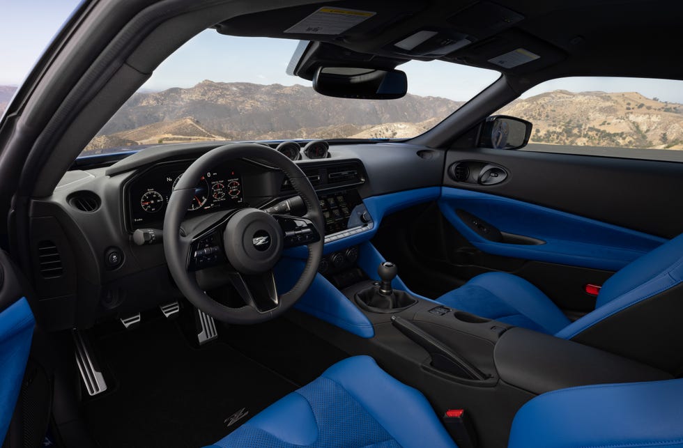 nissan z interior