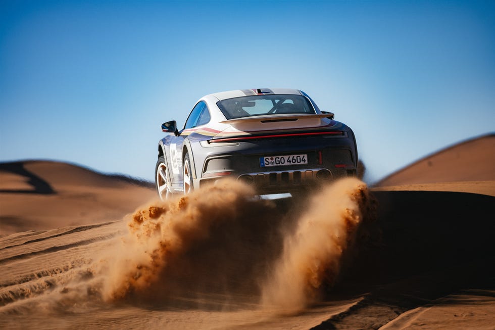 2023 porsche 911 dakar