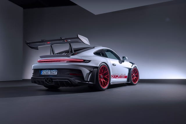 2023 Porsche 911 GT3 RS Has 518 HP and Insane Aero Elements