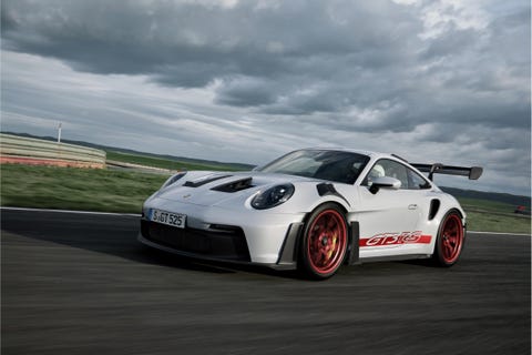 View Photos of the 2023 Porsche 911 GT3 RS